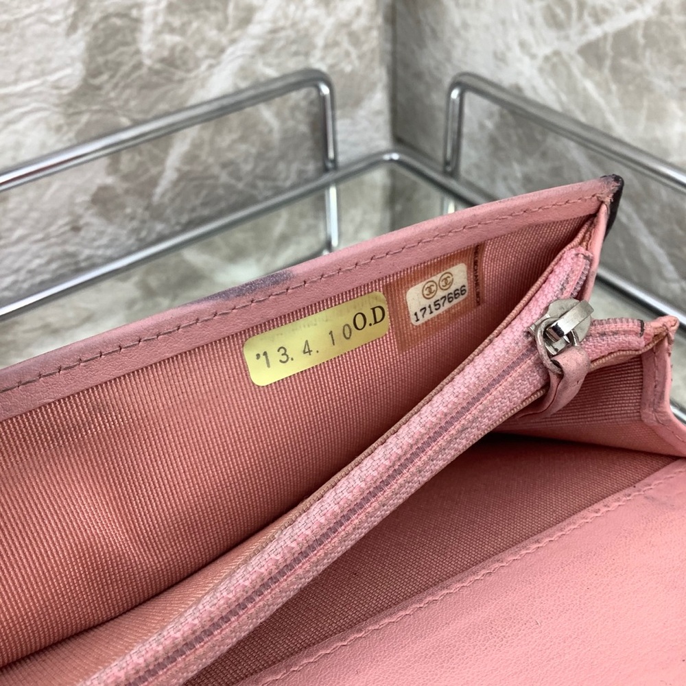 Chanel WOC - Picture 9 of 11